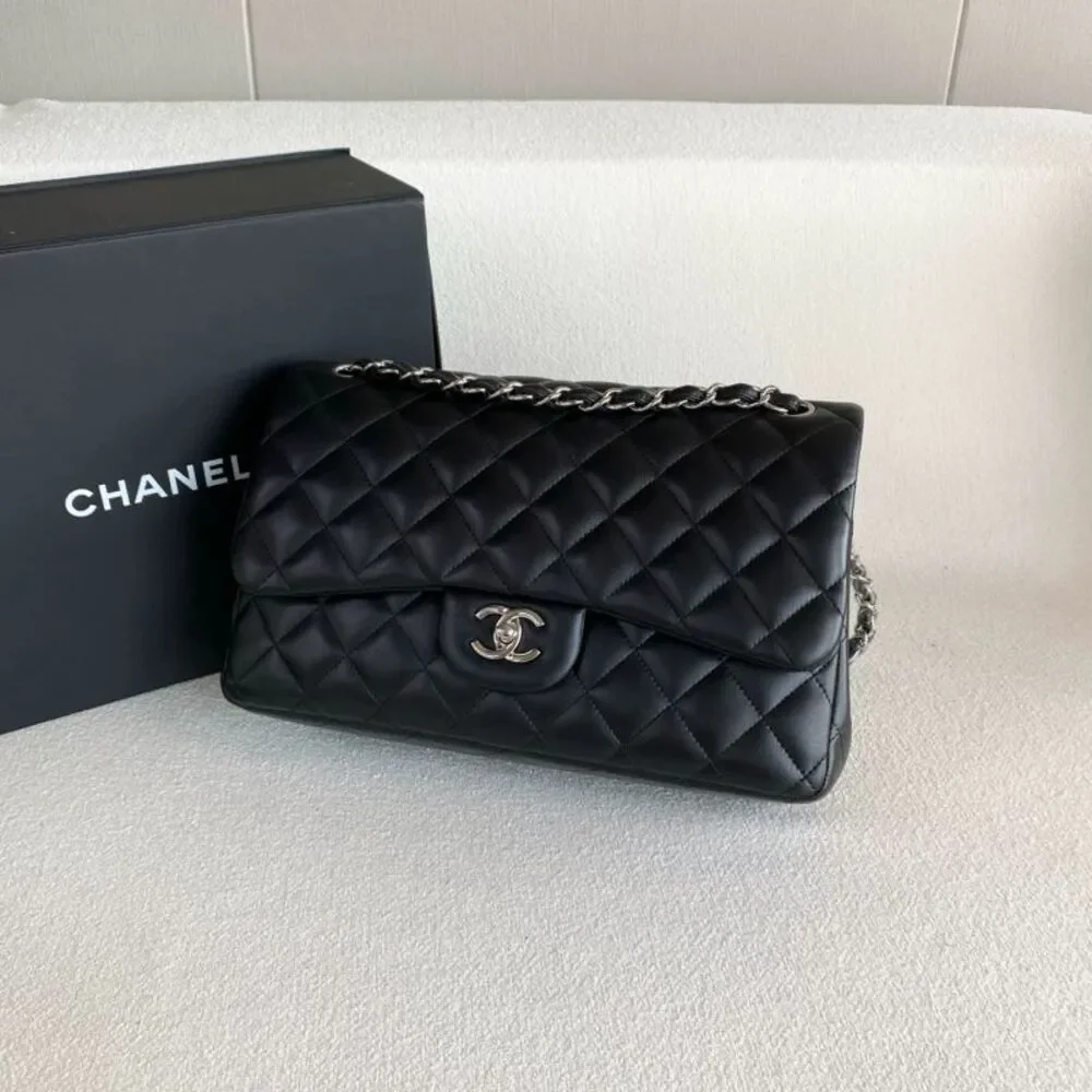 Chanel Women Pre-Loved Bag Very Good Condition